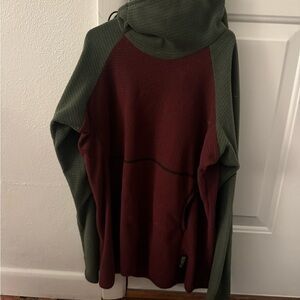 Green and Red Women’s Melanzana